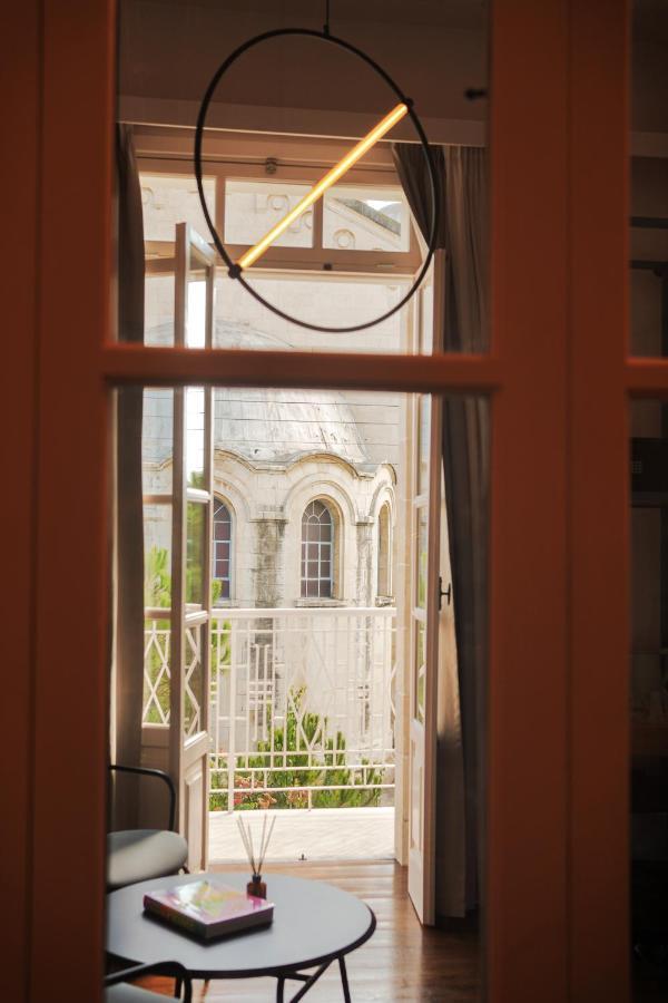 Heart Hotel Limassol Bagian luar foto