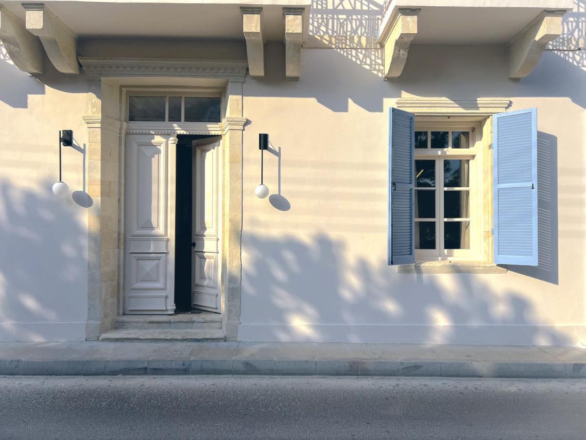 Heart Hotel Limassol Bagian luar foto
