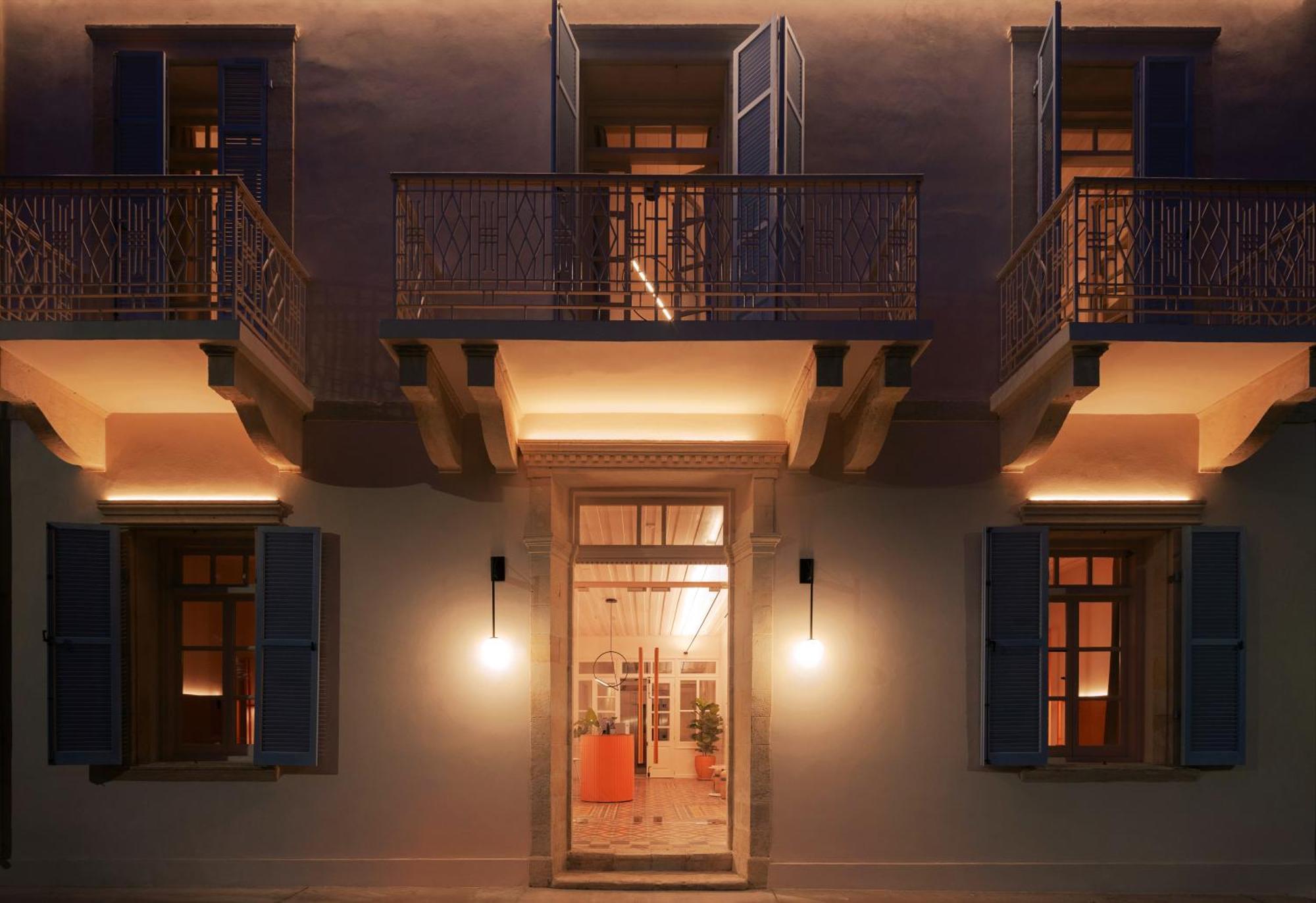 Heart Hotel Limassol Bagian luar foto
