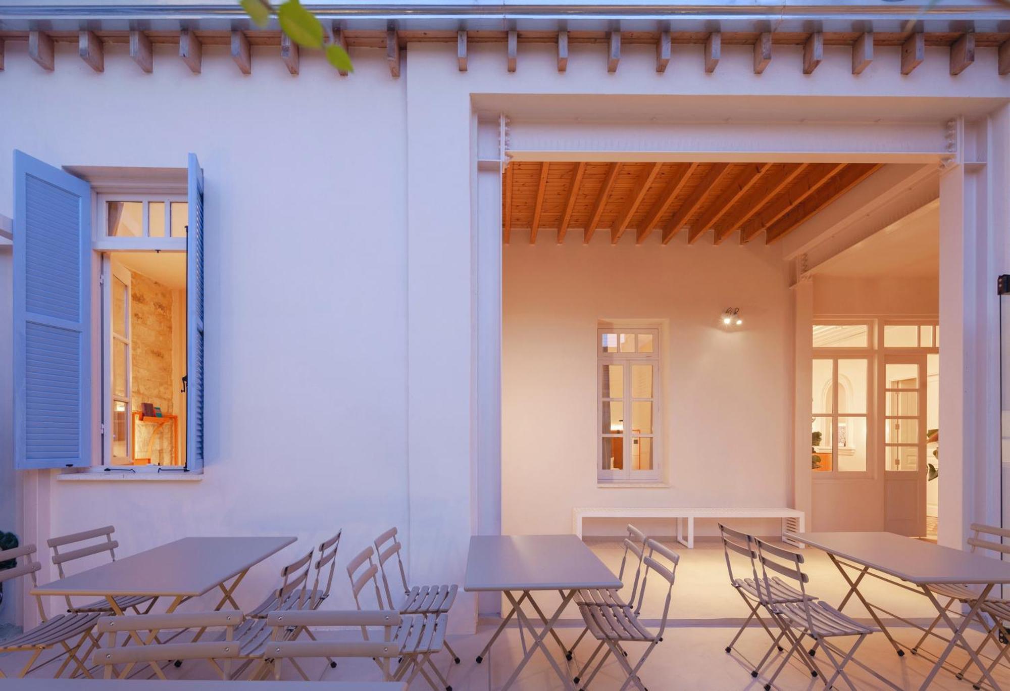 Heart Hotel Limassol Bagian luar foto