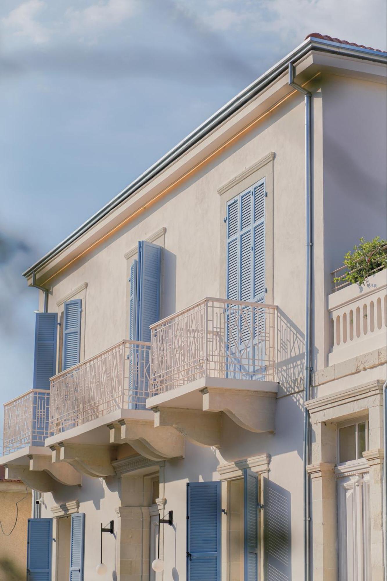 Heart Hotel Limassol Bagian luar foto